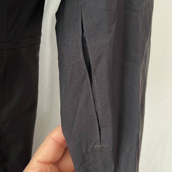 EUC Lululemon running jacket - Picture 13 of 15